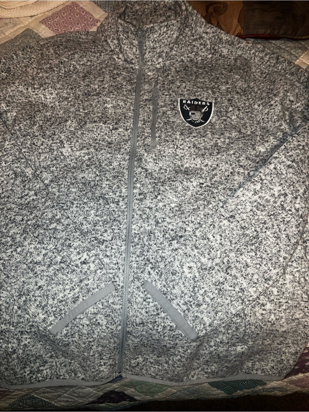 NFL team Apperal Las Vegas Raiders Gray Full-Zip Men’s Sweater Jacket L